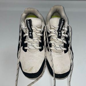 Under Armour leadoff youth baseball cleats